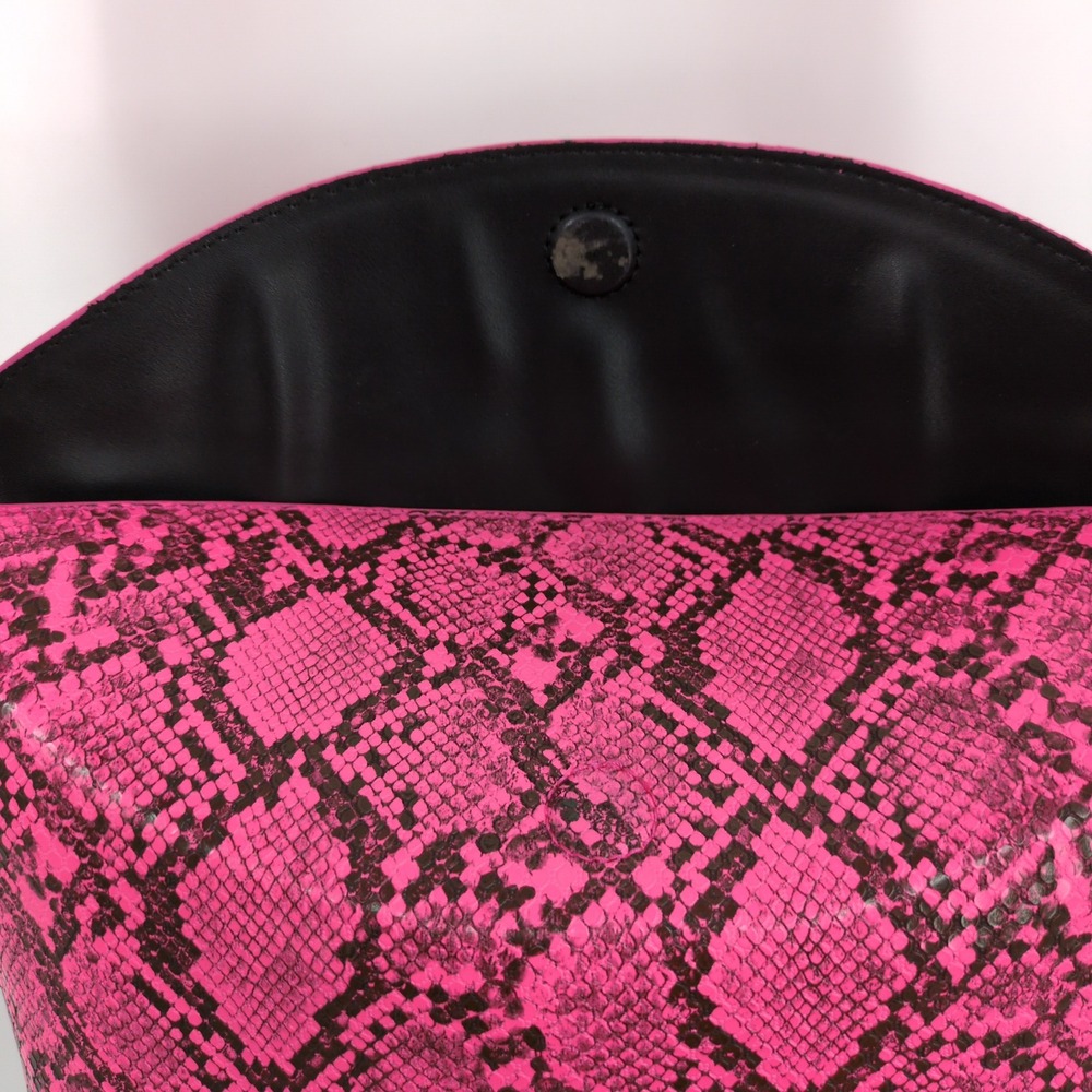 French‎ Connection Lucy Neon Pink Snakeskin Bucket Crossbody Bag NWT - Picture 4 of 11